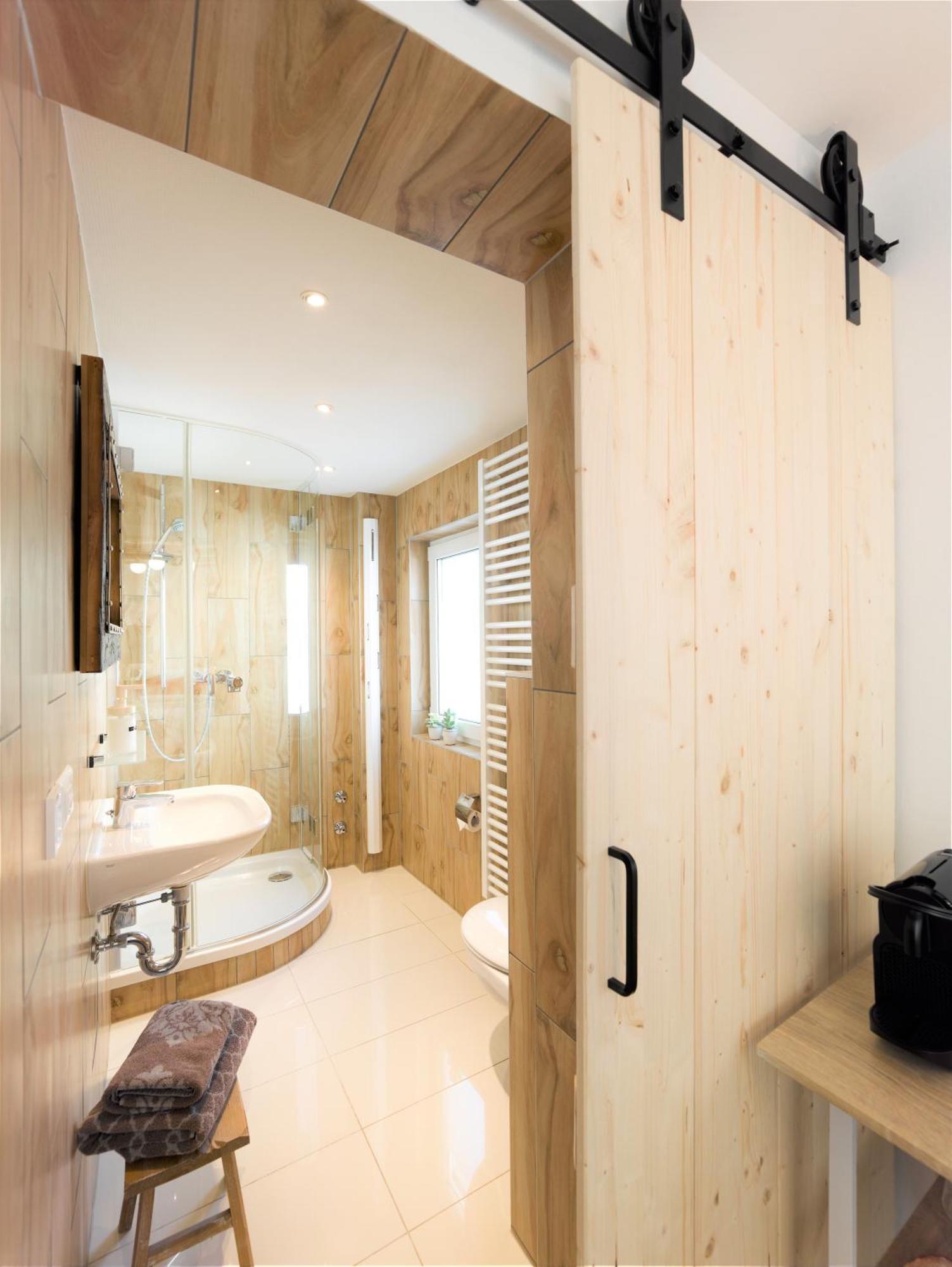 WachtRaum Reutlingen - Altstadt Apartment&Design Rooms an Stadthalle&Marktplatz Zimmer foto